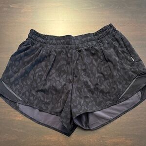 LULULEMON Black Grey Cheetah Print Hotty Hot 4" Short 6/S